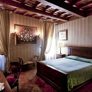 Aparthotel Castle Of Glamour Xvi Century Luxury, Roma