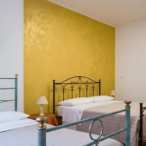 il-tacco-dello-stivale.lecce-hotels.com/